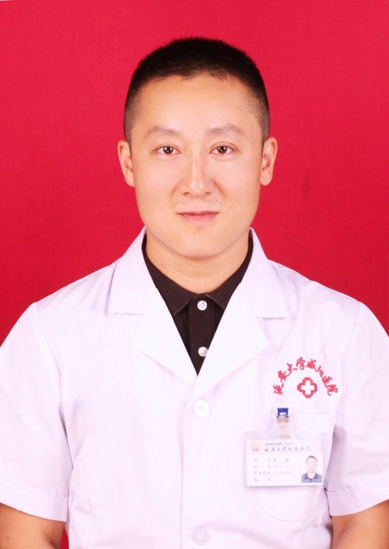 游文良 副主任醫師